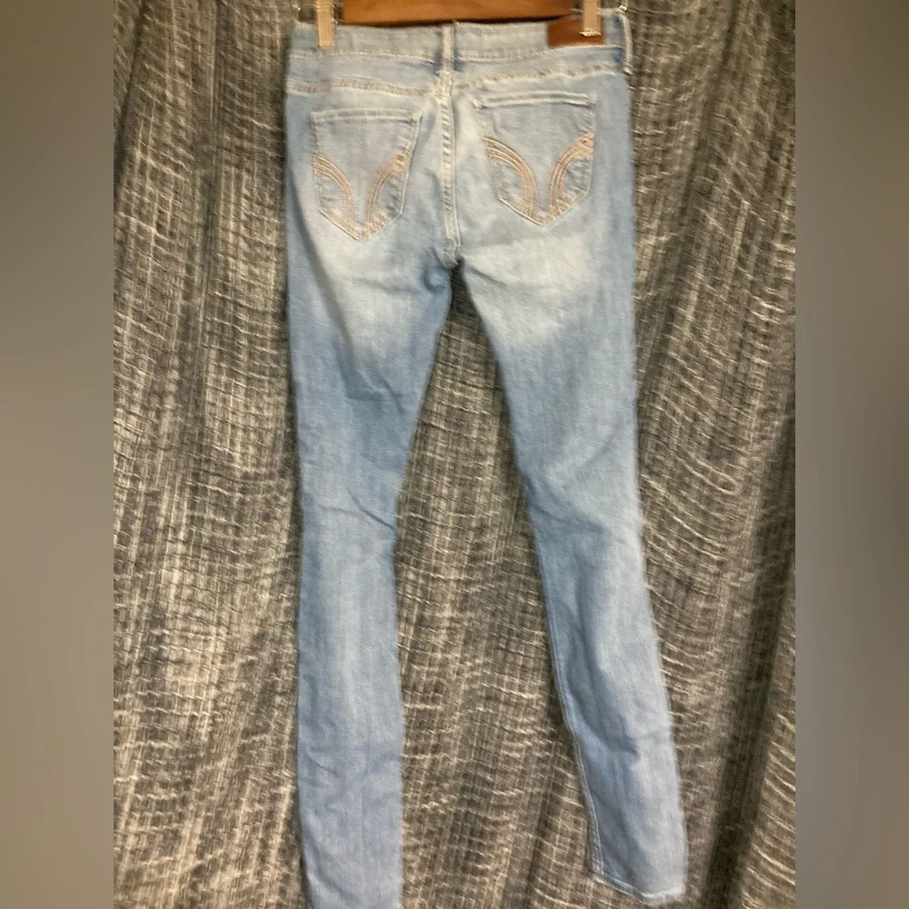 Hollister Distressed Light Blue Skinny Jeans - Picture 8 of 11